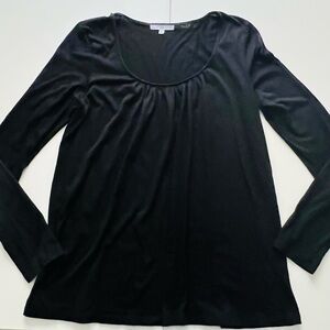 GAP Women’s Lightweight Black Scoop Neck Long Sleeve Swing Top Size Large